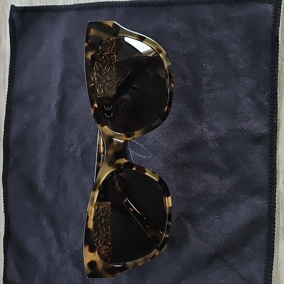 Maui Jim Monstera Leaf 24k Sunglasses - Picture 1 of 5